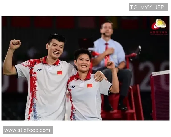 南京羽毛球队与成都羽毛球队赛后复盘分析双方状态与表现对比