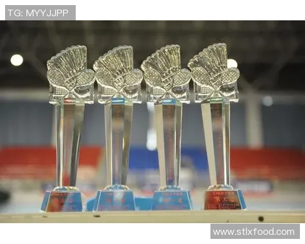 广州羽毛球队团队协作的成功之道与训练背后的默契配合探讨 广州羽毛球队团队协作的成功之道与训练背后的默契配合探讨